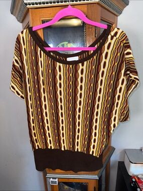 Women's Brown & Yellow Patterned Short Sleeve Top